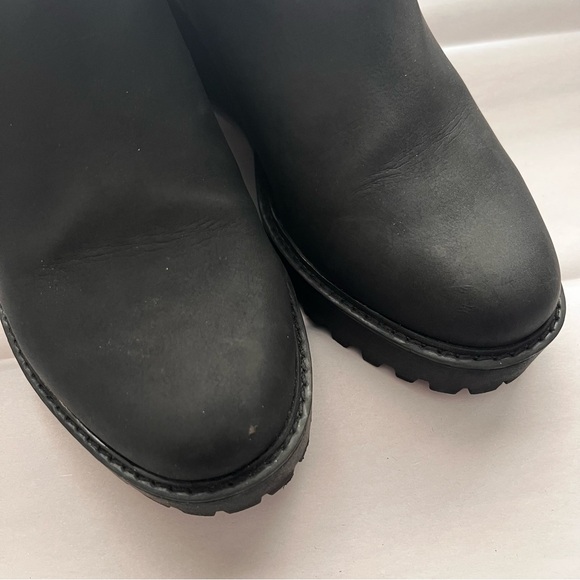 DV by Dolce Vita Black Chelsea style Ankle Boots lug sole womens shoe size 10 - Picture 5 of 7